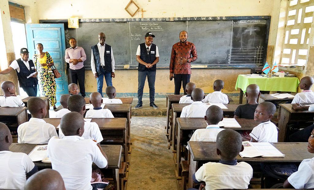 Visite-Ecole-1-1024x619 Africains, décolonisons nos mentalités !